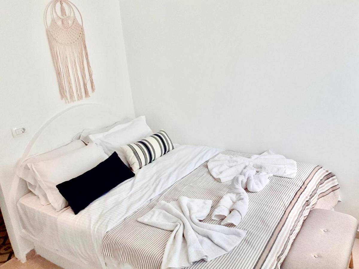 Oldtown Suites Fira Luaran gambar