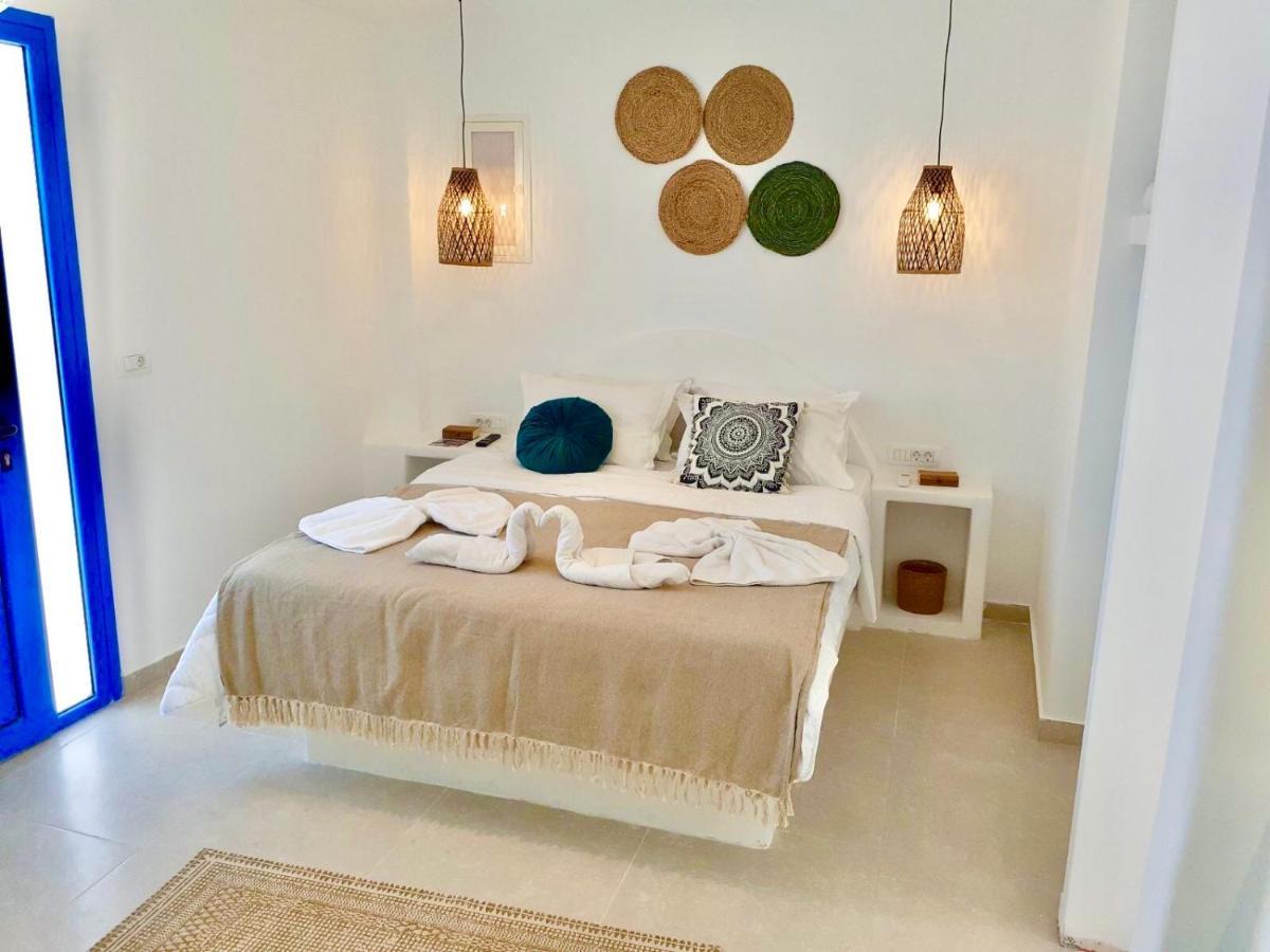 Oldtown Suites Fira Luaran gambar
