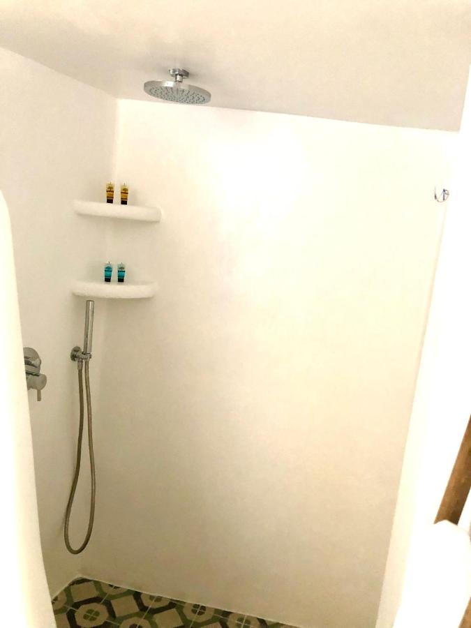 Oldtown Suites Fira Luaran gambar