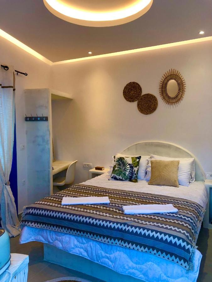 Oldtown Suites Fira Luaran gambar