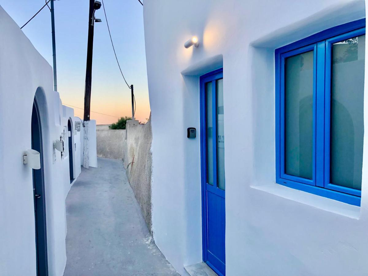 Oldtown Suites Fira Luaran gambar