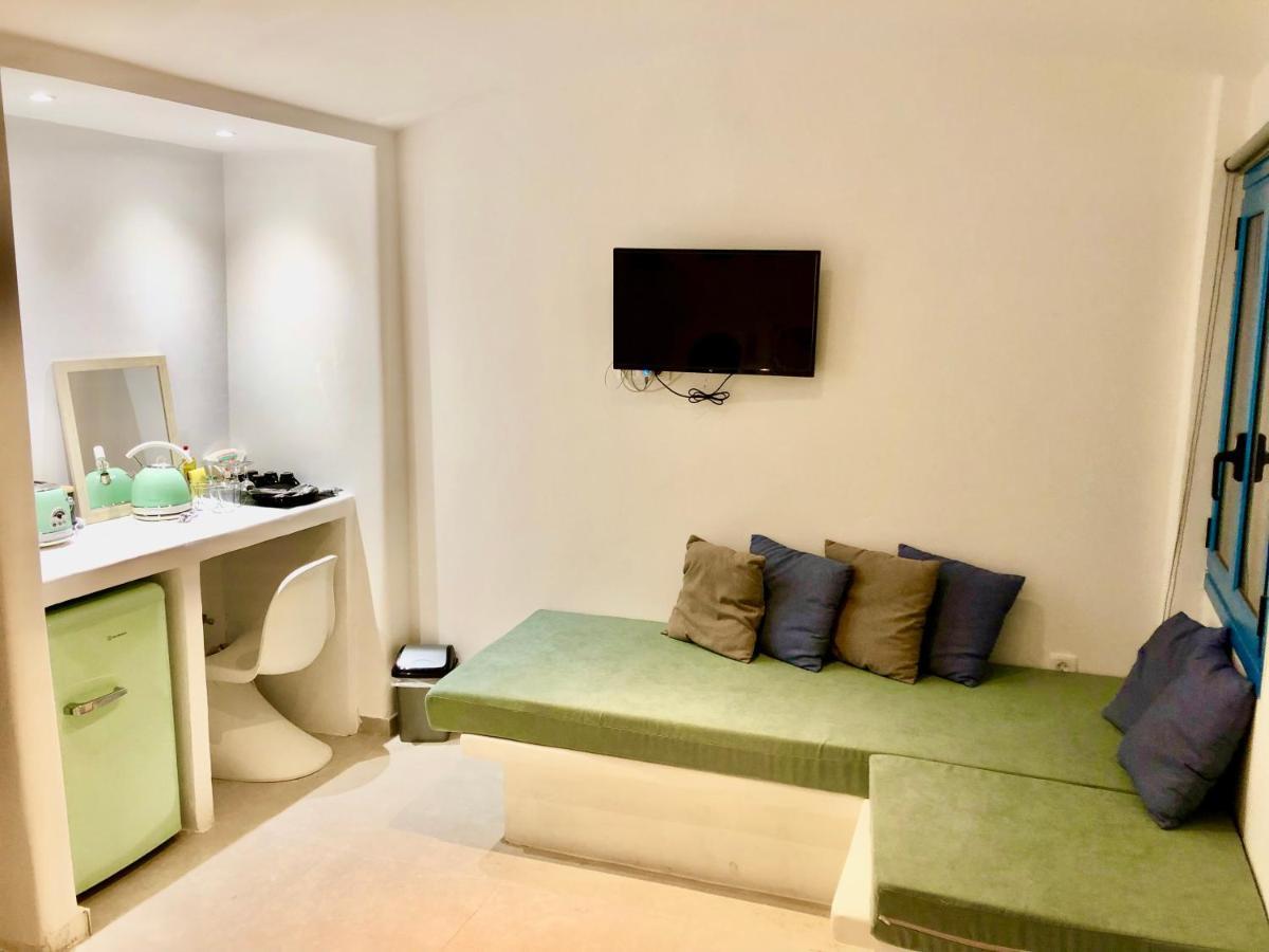 Oldtown Suites Fira Luaran gambar
