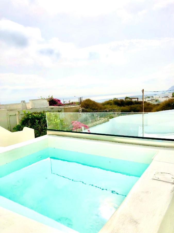 Oldtown Suites Fira Luaran gambar
